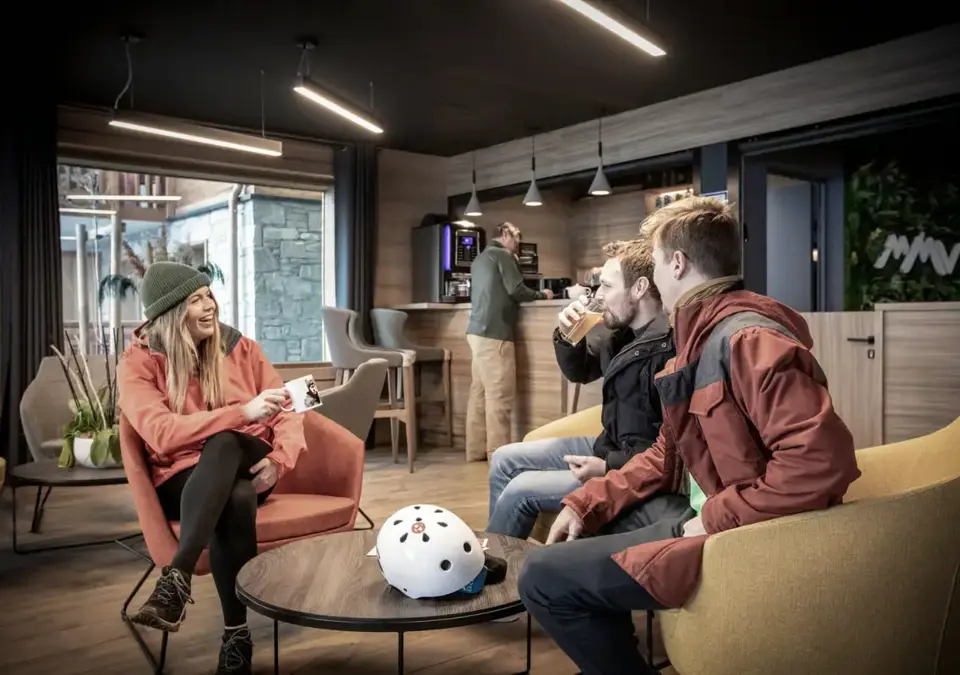 Samoens Village-Reception lounge (©ManuReyboz) (2).webp