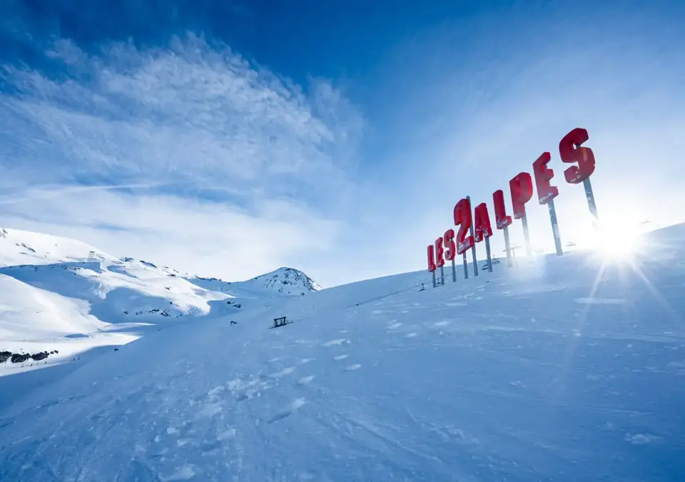 Les Deux Alpes sign (©Pyrène Duffau).webp