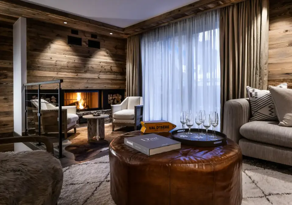 Silverstone_Chalet 6 (P.Gal) (8).webp