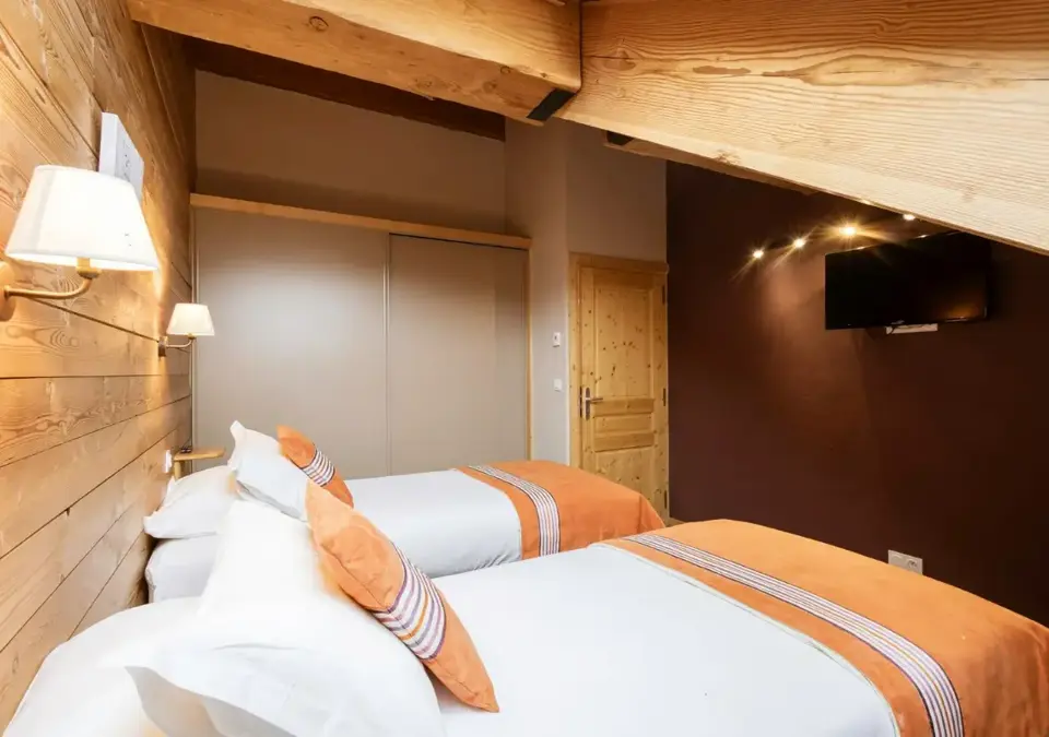 Adrien-Valloire-Apt 9 (1).webp