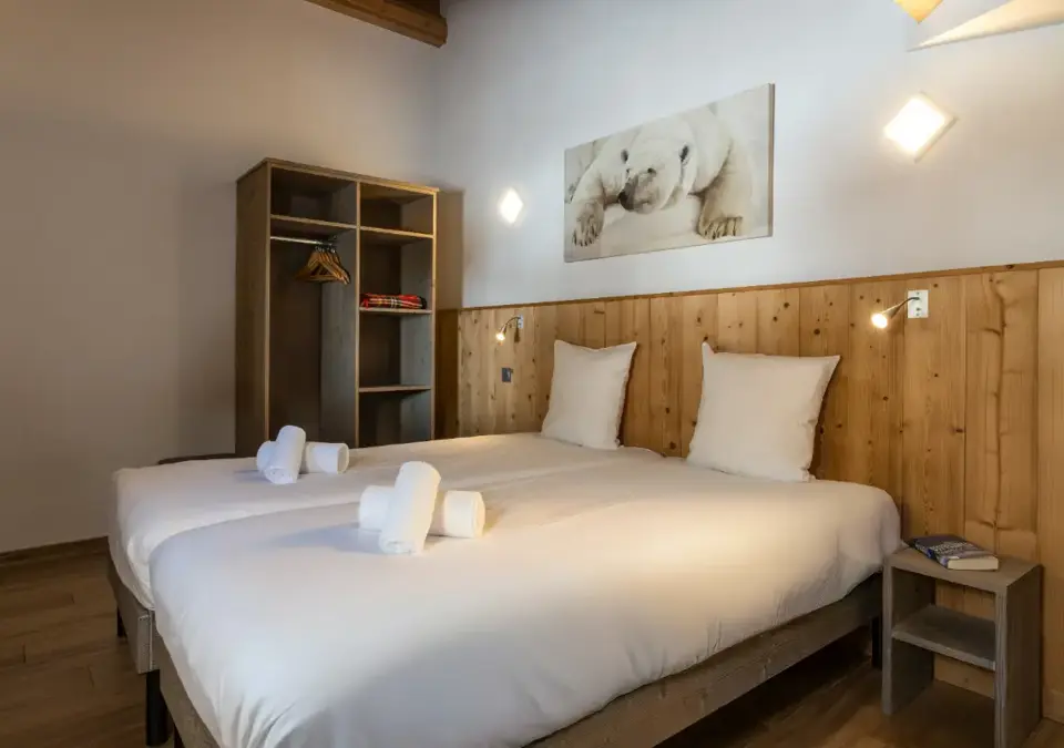 Roc Noir-La Rosiere-405 duplex (SAMANTHA HENDERSON PHOTOGRAPHY) (4).webp