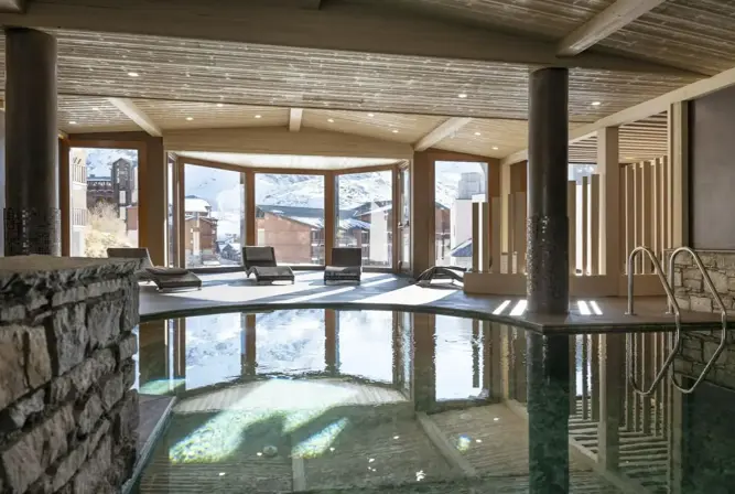 l'Oxalys-Val Thorens-Indoor pool (©S.Bergoend) (2).webp