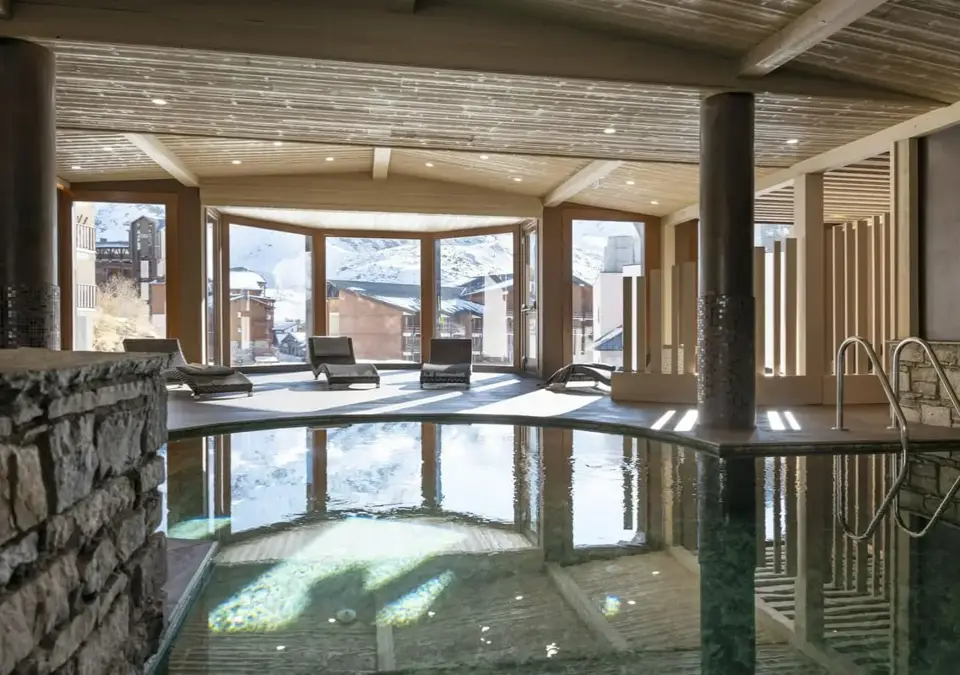 l'Oxalys-Val Thorens-Indoor pool (©S.Bergoend) (2).webp