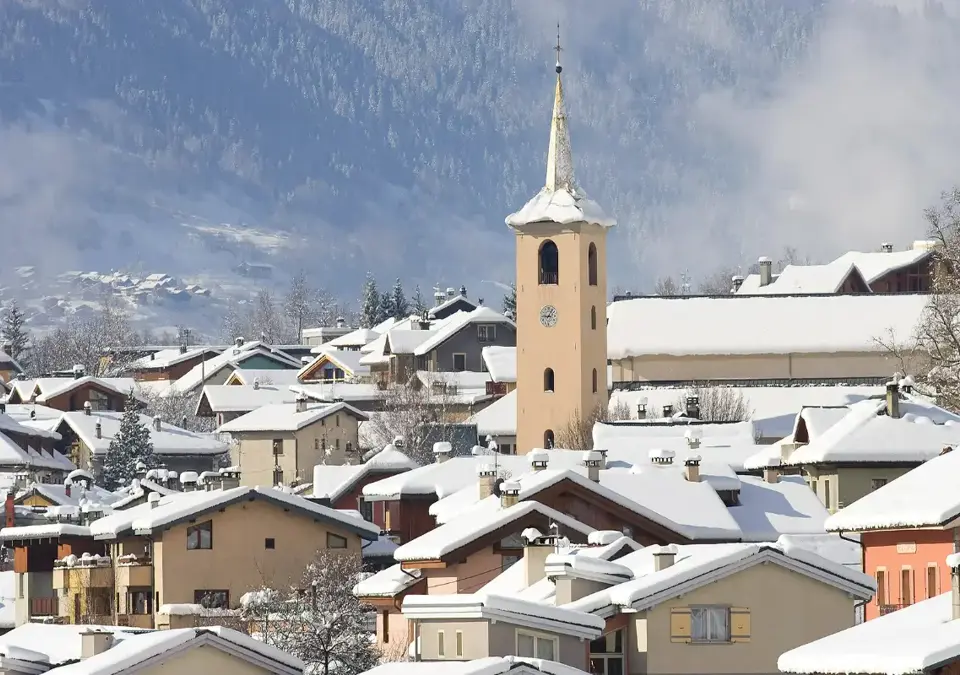 Bourg St Maurice town (CGH) (1).webp