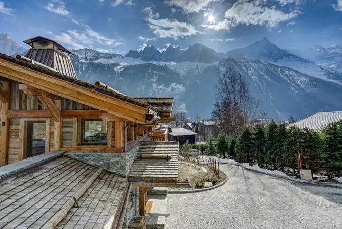 Chalet Alaska-Chamonix (Adam Johnston) (1).webp