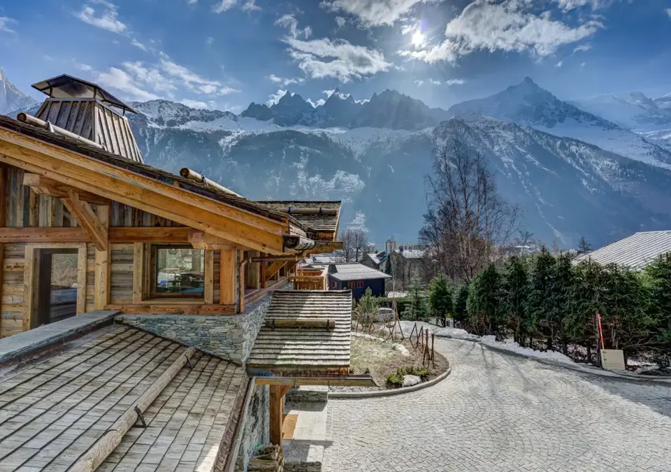 Chalet Alaska-Chamonix (Adam Johnston) (1).webp