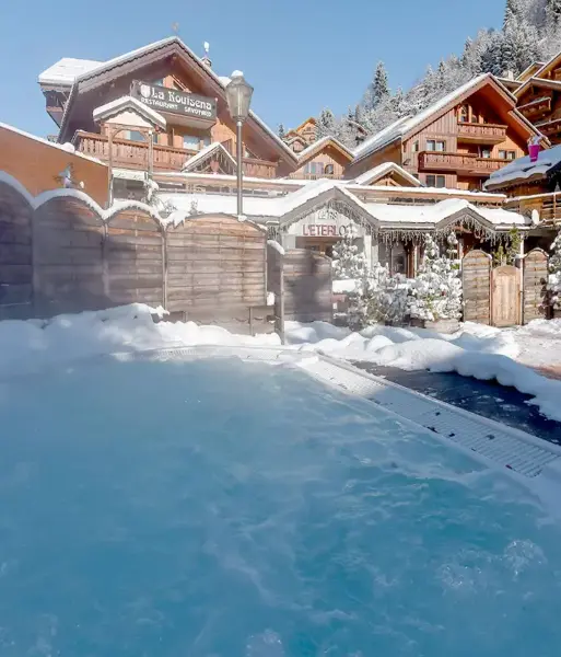 Hotel L'Eterlou, Méribel (hotel) - Outdoor hot tub