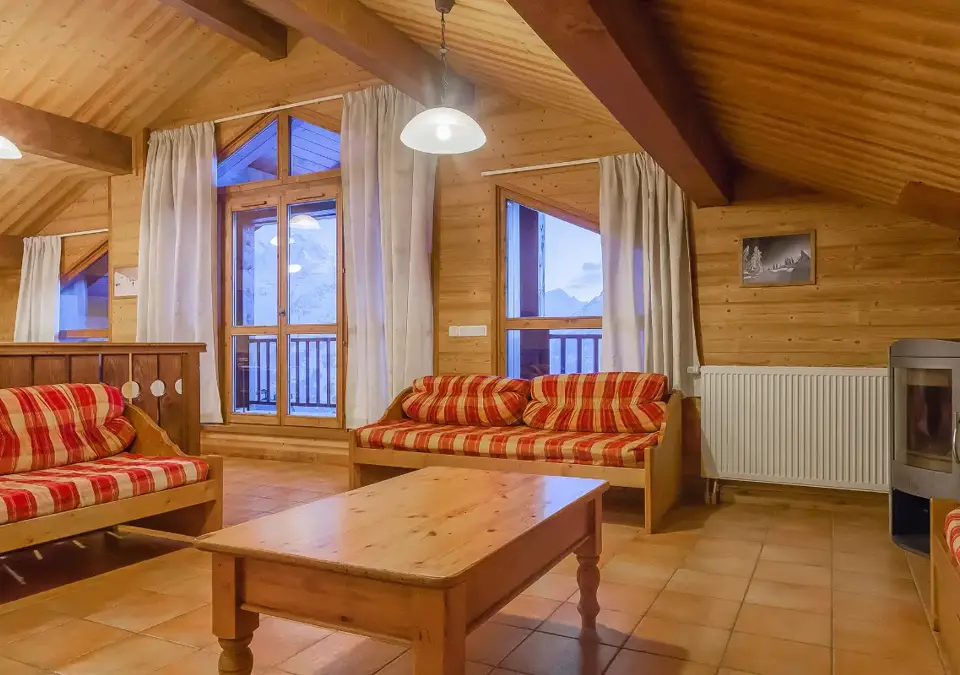Les Balcons de la Rosiere-Typical 10-12 (1).webp
