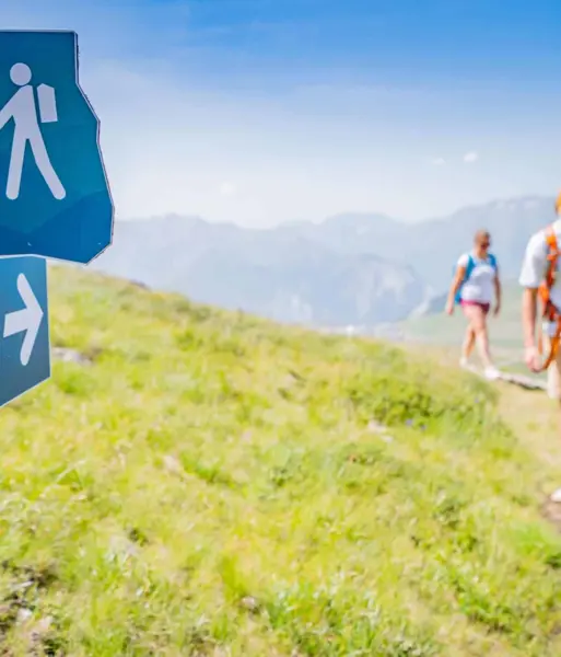 SUMMER HEADER-Alpe_dHuez walking (©L.Royet)-2000px.webp