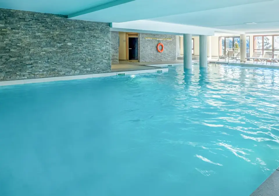 Helios, Flaine-Indoor pool.webp