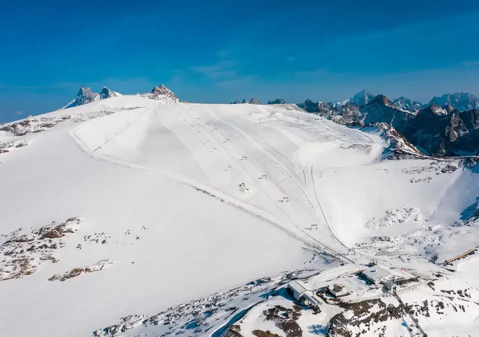 Les Deux Alpes ski slopes (2).webp