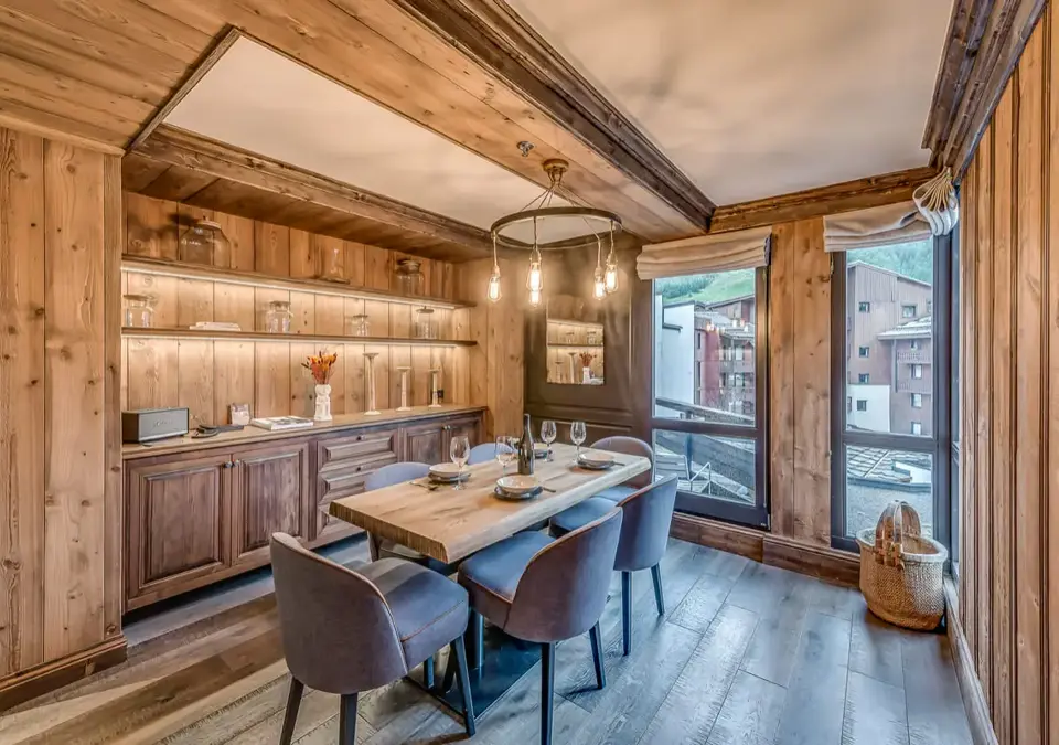 Le Val d'Isere-Val d'Isere-CHEVRIL Apt (andyparant) (2).webp