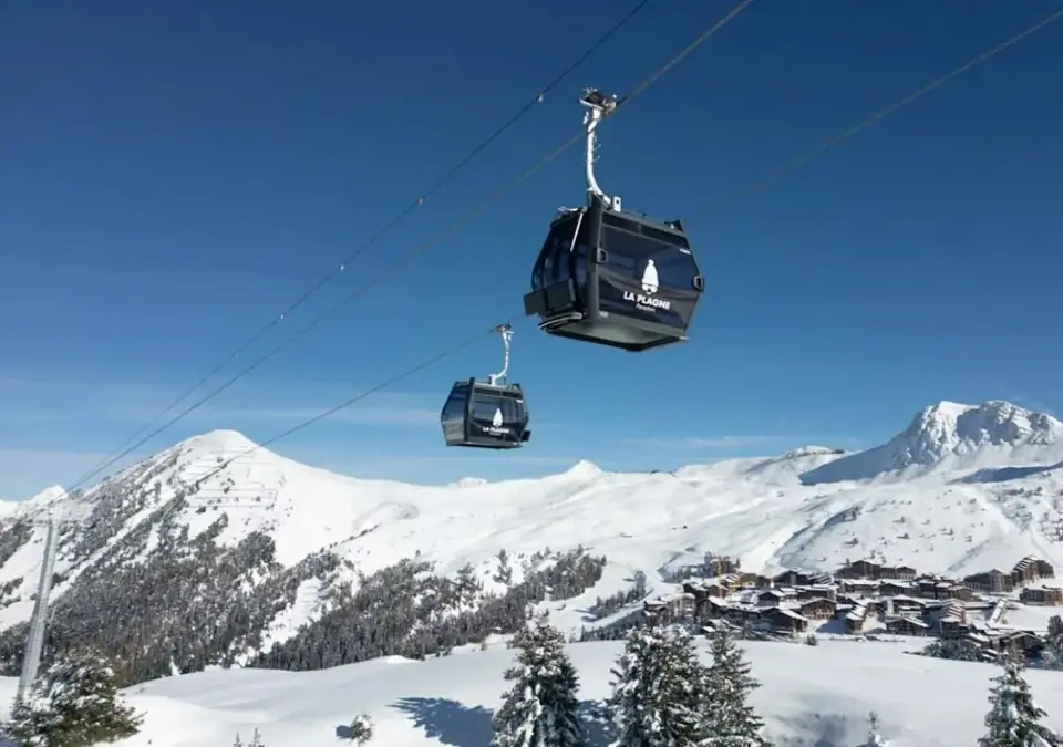 La Plagne Roche de Mio gondola.webp