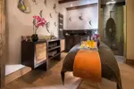 Kalinda-Tignes 1800-Treatment room.webp