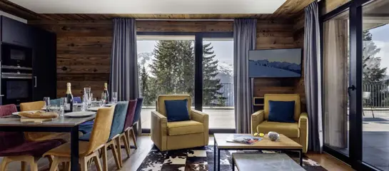 Apartment 2: 2 bedroom + 2 alcoves apartment sleeping 8 (c.100m2):