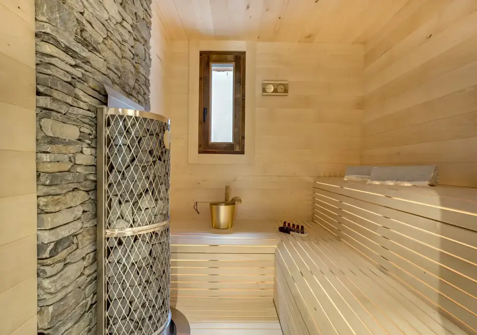 Chalet Saphir-Chamonix (Adam Johnston) (3).webp
