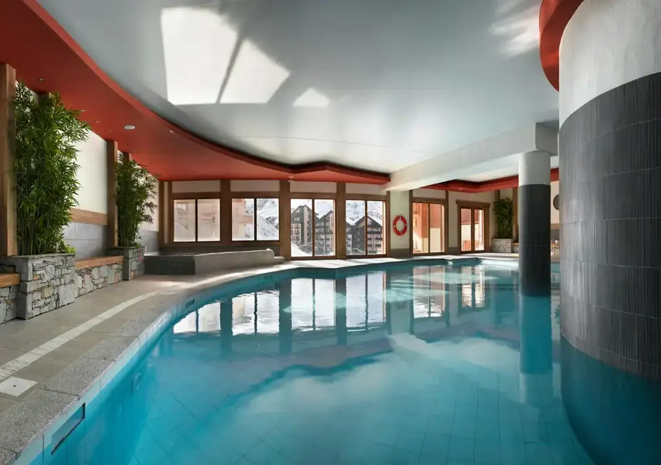 Les Clarines-Les Menuires-Indoor pool (3).webp