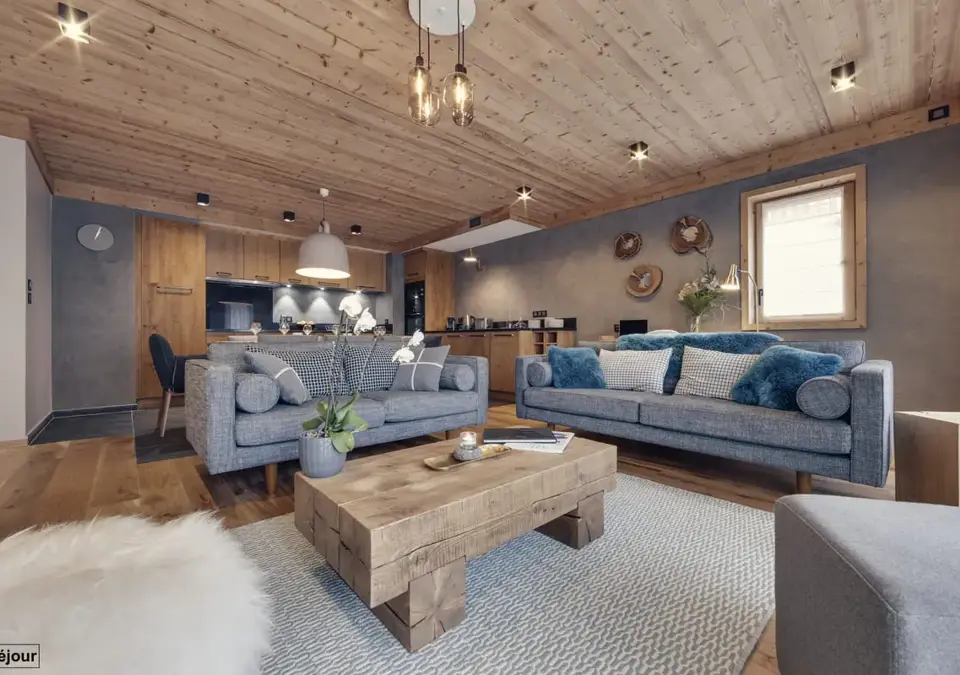 Emilou-Avancher-Val d'Isere (1).webp