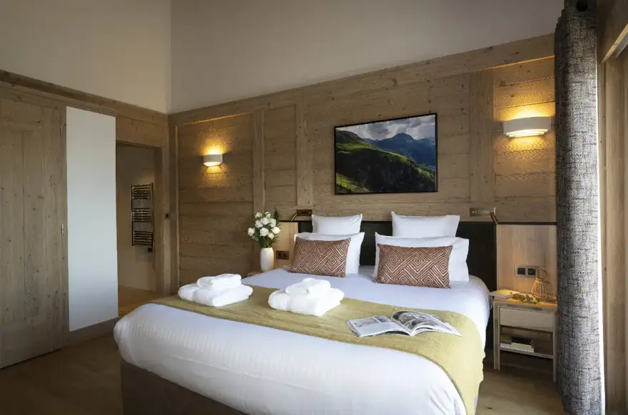 Alpen Lodge-La Rosiere-Typical hotel room (1).webp