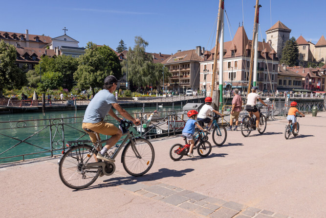 Lake Annecy-Biking (MonicaDalmasso) (1).JPG