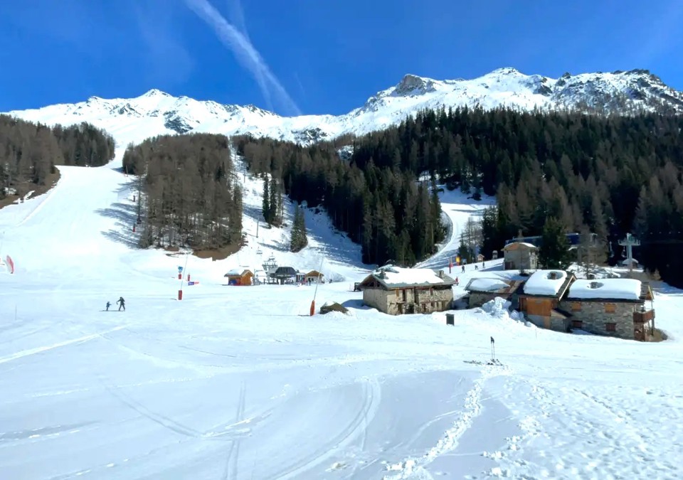 Sainte Foy chairlift (NMoss).jpg