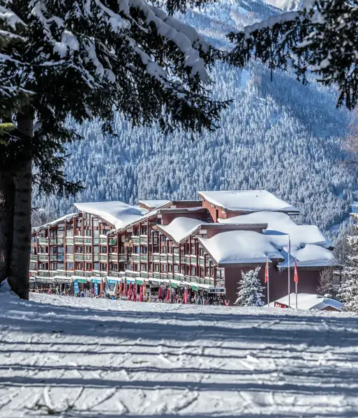 HEADER-Arc 1800 ski resort (©Raj Bundhoo)-2000px.webp