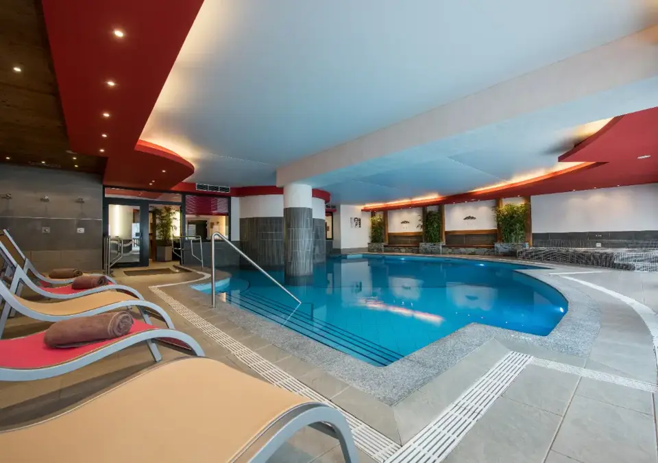 Les Clarines-Les Menuires-Indoor pool (2).webp