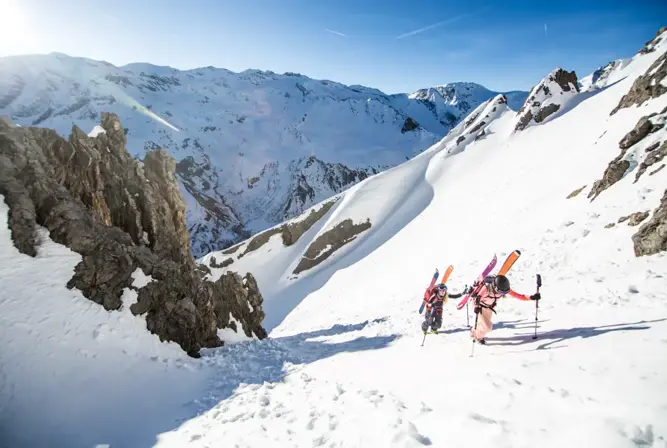 Ski-de-rando©Soren-Rickards-Office-de-Tourisme-de-Pralognan-la-Vanoise.webp
