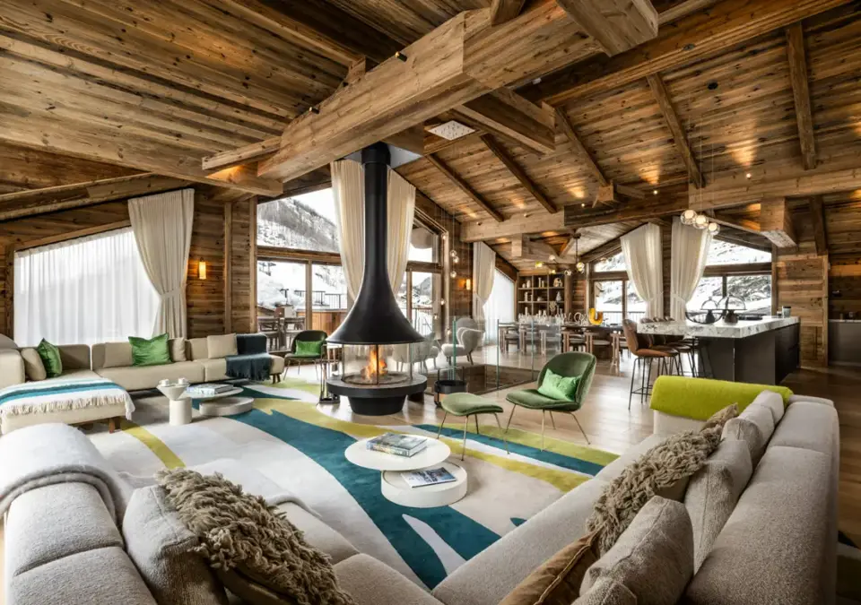 Silverstone_7_Chalet 7 (P.Gal) (2).webp