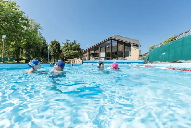Villard de Lans outdoor pool.webp