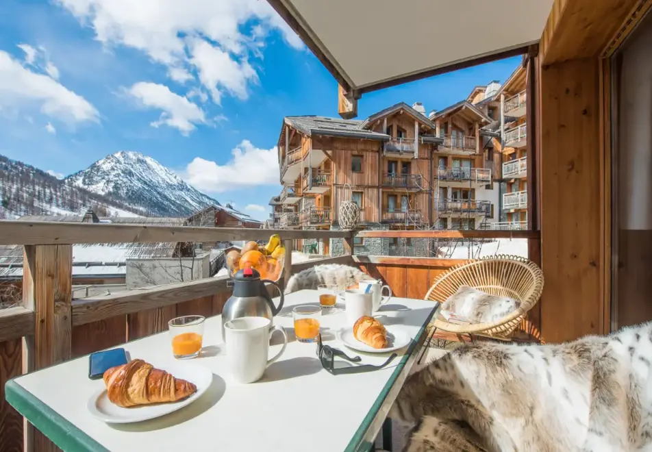 Hameau des Airelles, Montgenevre (self catered apartments) - Typical 2 Bed (©Manu Molle)