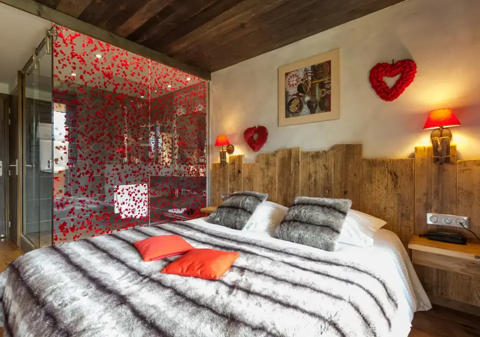 Hotel Cote Brune-Les Deux Alpes-superior room.webp