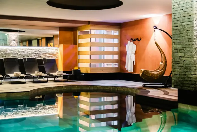 Montana Plein Sud-Val Thorens-Indoor pool.webp