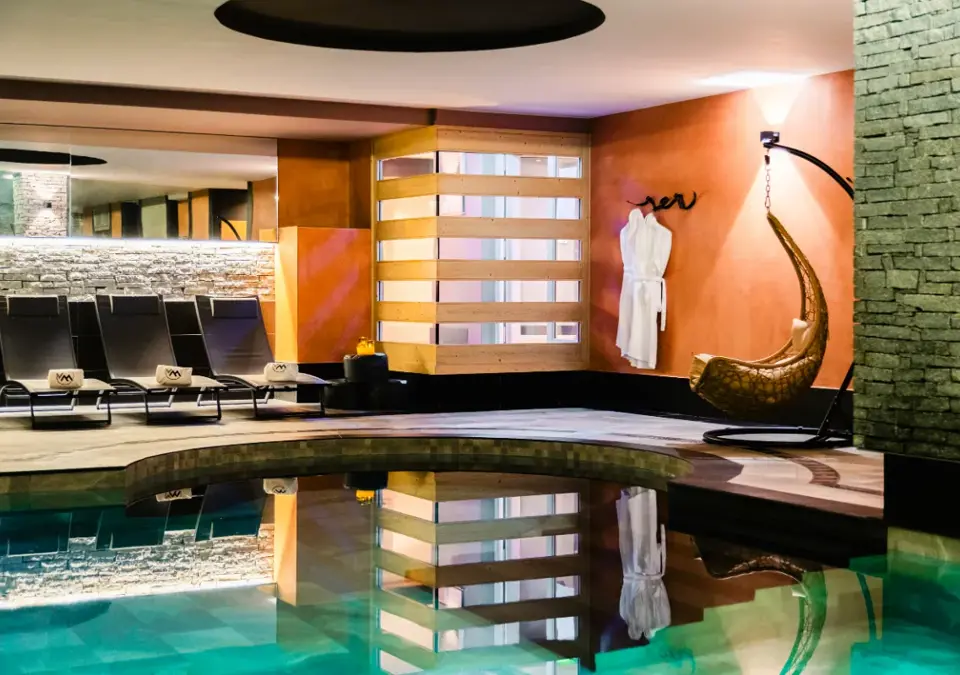 Montana Plein Sud-Val Thorens-Indoor pool.webp