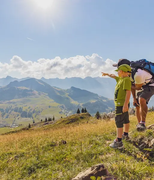 SUMMER HEADER-Grand Bornand walking-2000px (1).webp