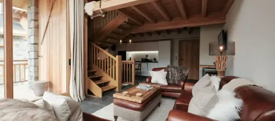 Carcosa - 3 bedroom sleeping 6 (c.80m2): 