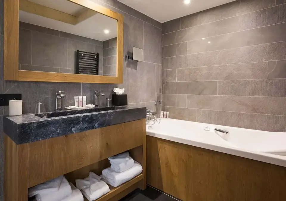 Alparena-La Rosiere-Typical suite apartment 2-4 (9).webp