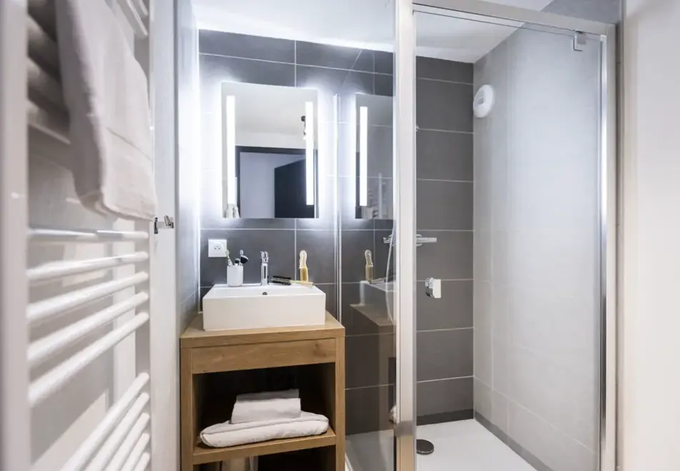 Serra Neva, Serre Chevalier (self catered apartments) - Typical apartment style