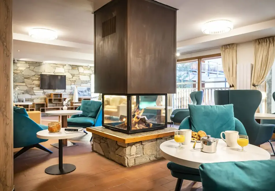 Hameau des Airelles, Montgenevre (self catered apartments) - Residence lounge