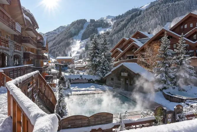 Hotel Eterlou-Meribel-Pool (3).webp