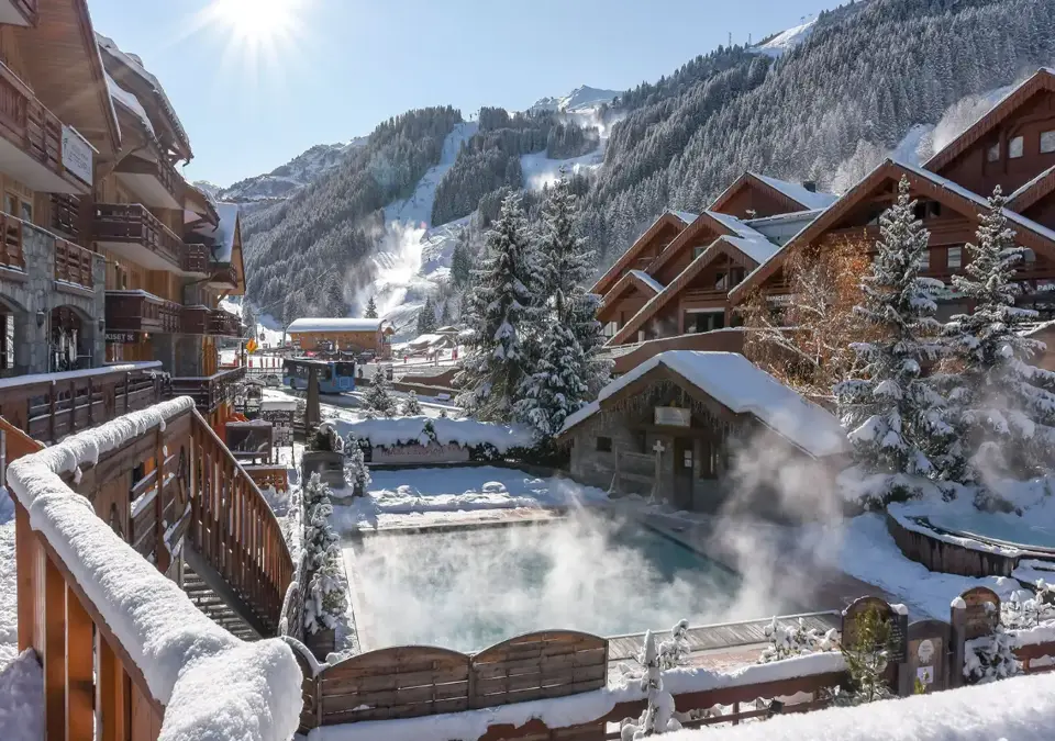 Hotel Eterlou-Meribel-Pool (3).webp