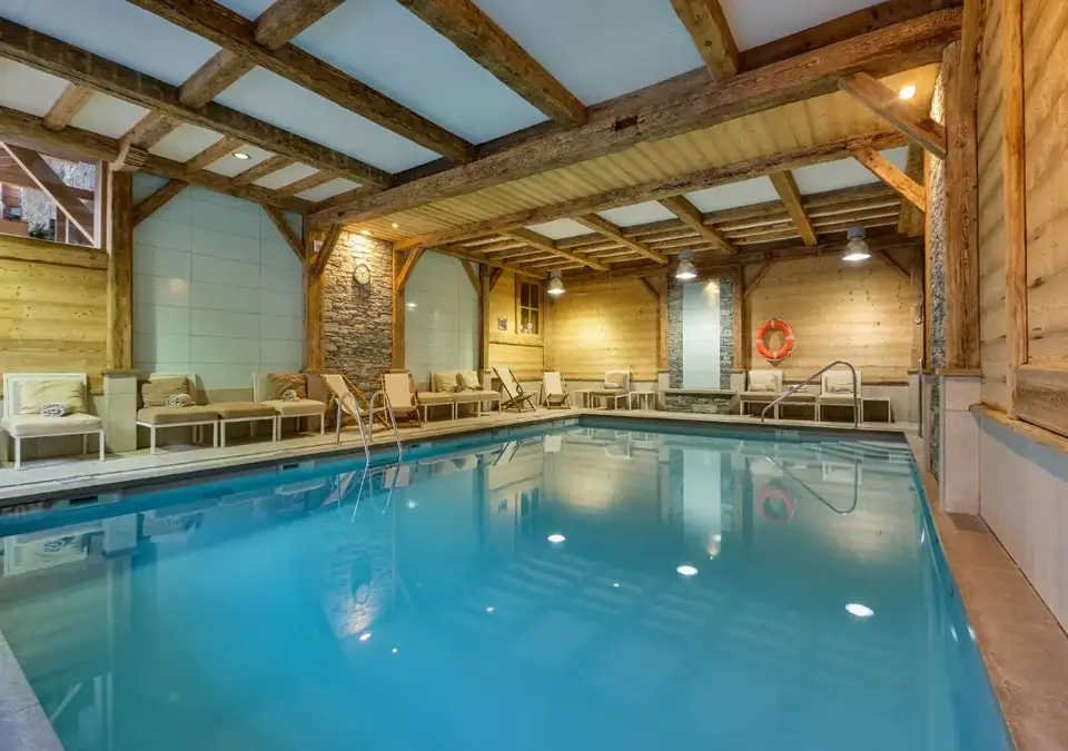 Le Ruitor-Sainte Foy-Indoor pool (3).webp