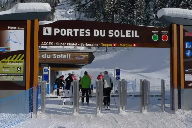 Chatel-Chairlift (2).webp