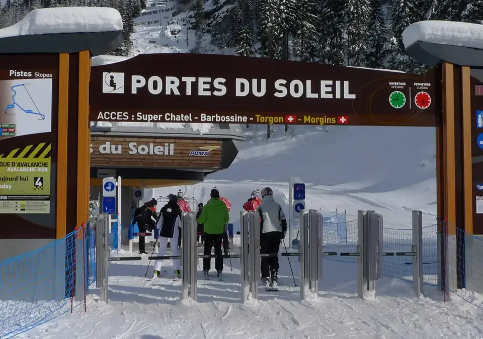 Chatel-Chairlift (2).webp