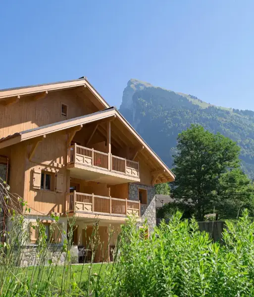 La Reine des Prés, Samoëns (self catered apartments) - Exterior shot in summer
