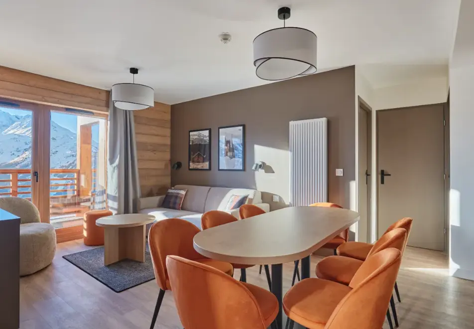 l'Ecrin Blanc, La Rosiere (self catered apartments) - Typical style open plan living area