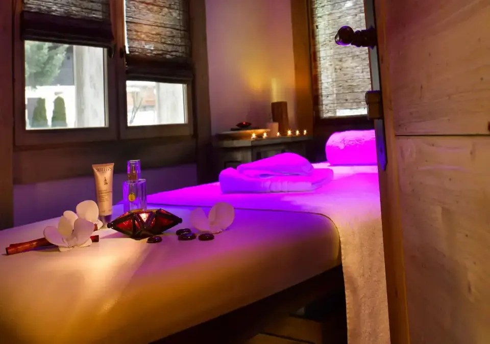 Le Hameau de Pierre Blanches-Les Houches-Treatment room.webp