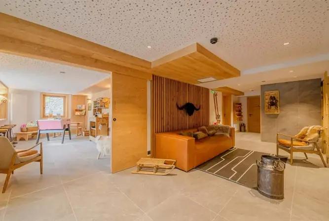 Etoile de la Vanoise-Champagny-Reception lounge (1).webp