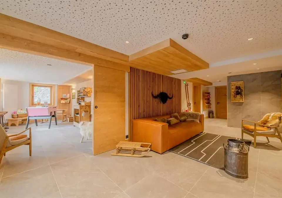 Etoile de la Vanoise-Champagny-Reception lounge (1).webp