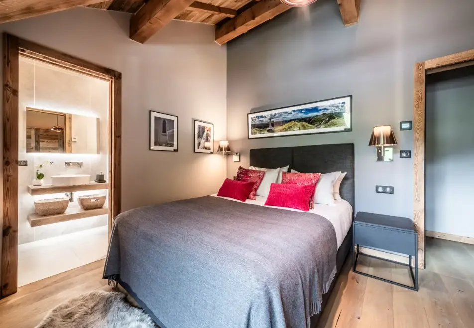 Chalet Kerasia, Morzine (self catered chalet) - Bedroom